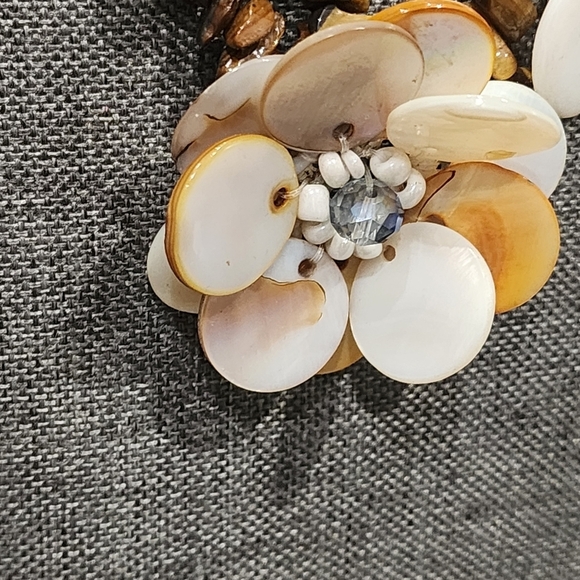 Shell stone flower necklace on brown cord crystal and tiger eye beads - Picture 5 of 9